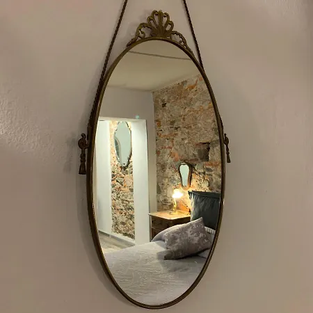 公寓 Il Giardino Segreto Arona, Charming 阿罗纳