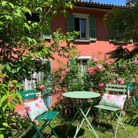 Il Giardino Segreto Arona, Charming アパート *