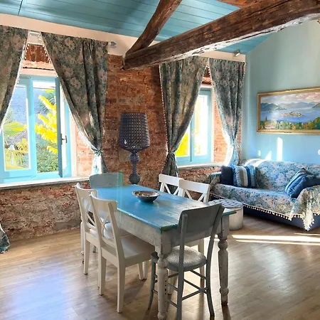 アパート Il Giardino Segreto Arona, Charming