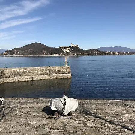 아파트 Il Giardino Segreto Arona, Charming 아로나