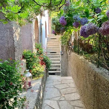 Il Giardino Segreto Arona, Charming 公寓 阿罗纳