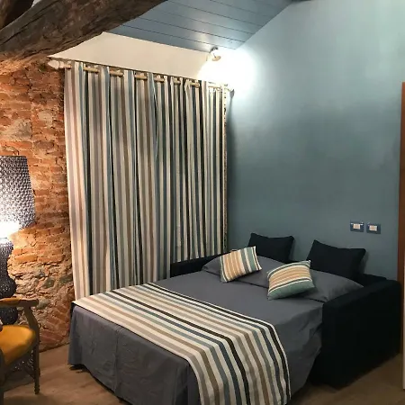 Apartment Il Giardino Segreto Arona, Charming Arona
