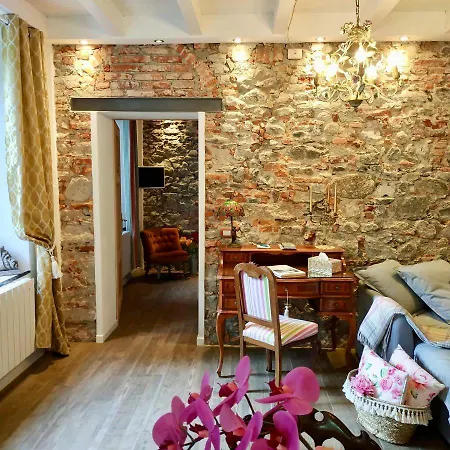 Il Giardino Segreto Arona, Charming Apartment *