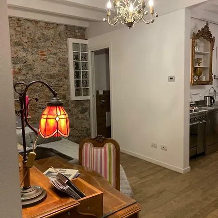 شقة Il Giardino Segreto Arona, Charming أرونا