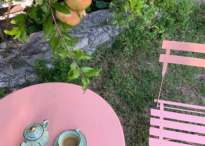Il Giardino Segreto Arona, Charming アパート アローナ